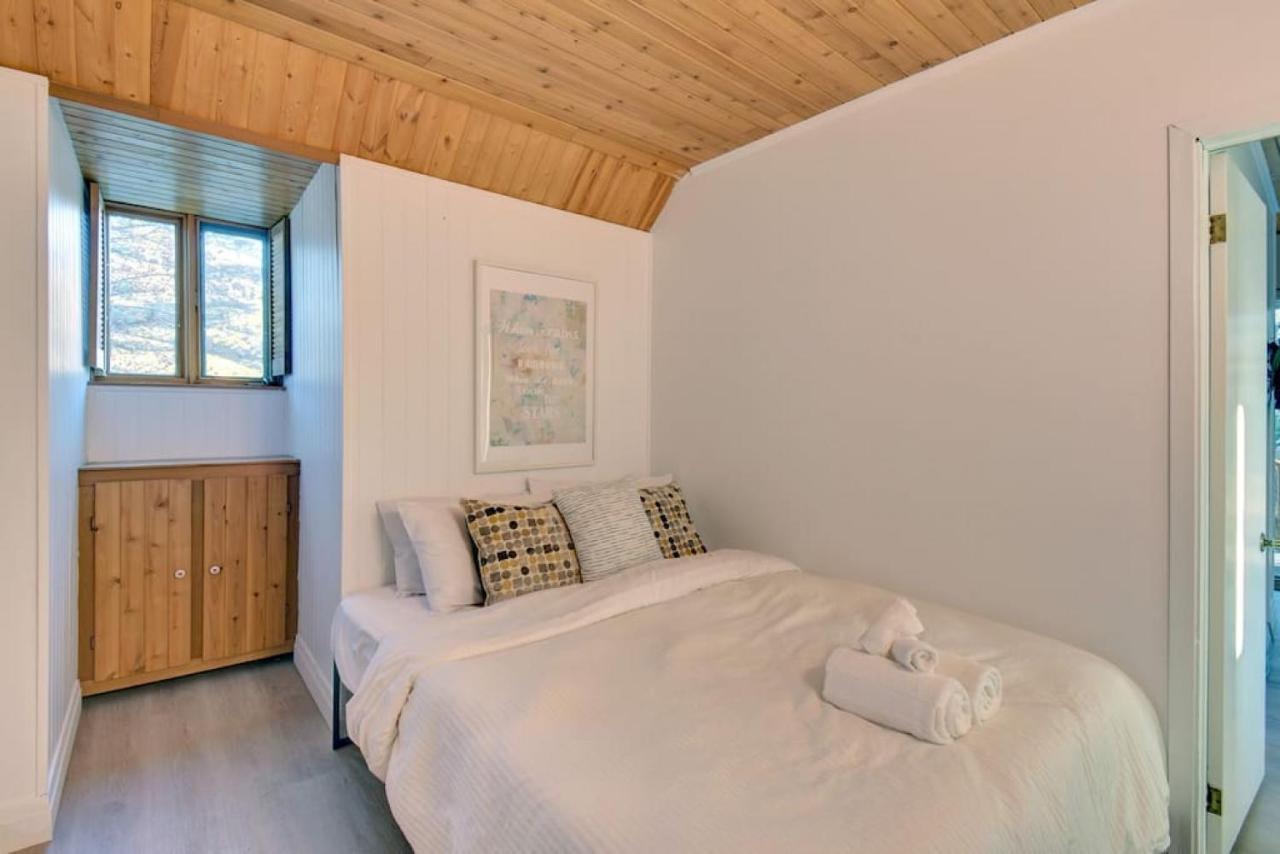 The Woodland By Instant - Old Village Holiday home